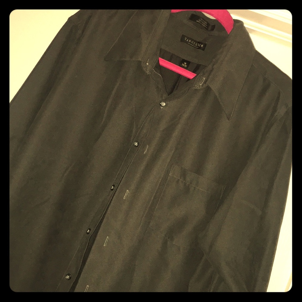 VanHeusen men's dress shirt